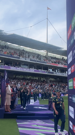Cricket team takes the stage as gold medals await presentation