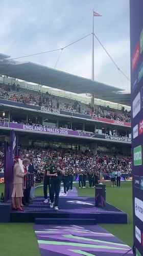 Cricket team takes the stage as gold medals await presentation