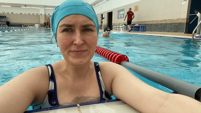 Morning swim session documented at Yekaterinburg aquatic center