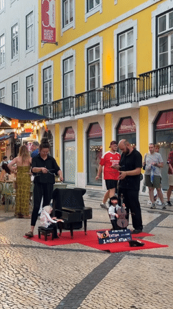 Evening stroll through Lisbon's Baixa hits the classic landmarks