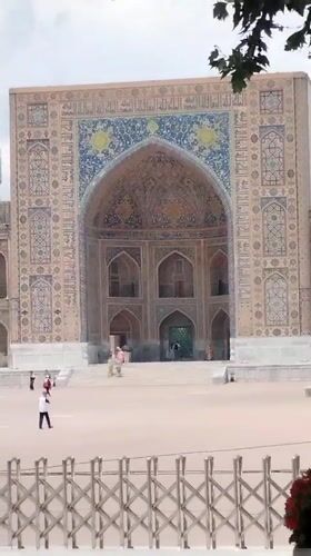 Morning exploring Samarkand's landmarks and street scenes