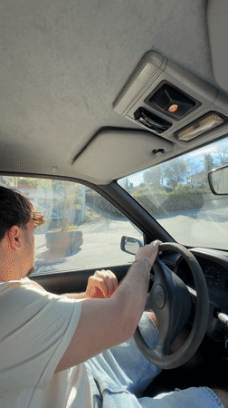 Driver filmed in Peugeot vehicle in Vila Real, Portugal