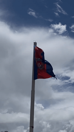 Casual street observations captured in Quito during evening hours