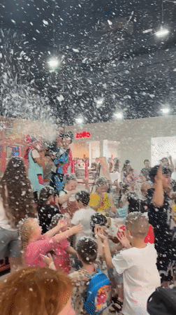 Kids' foam party and stage show at Astrakhan shopping mall