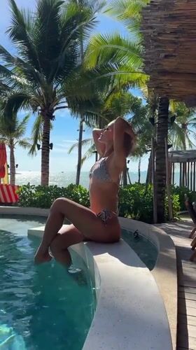 Infinity pool hang with ocean views, Ko Samui