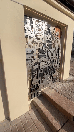 Witness documents hour of street life in Kazan Russia
