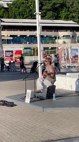 Sochi waterfront buzzes with beach life and live music