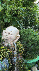 Tourists explore Da Nang attractions and Ba Na Hills