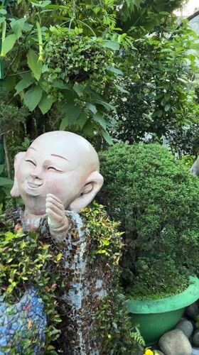 Tourists explore Da Nang attractions and Ba Na Hills