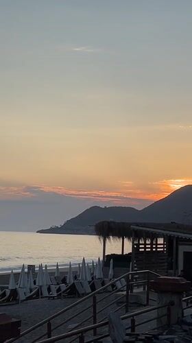 Sunset beach moments captured in Alanya, Turkey