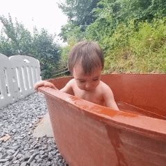 Toddler tub time and a relaxed family day in rural South Korea