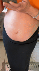 Pregnant person shares intimate moment captured in São Paulo