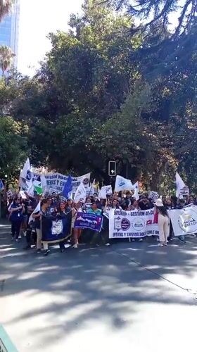 Chilean nurses march through Santiago demanding healthcare reforms