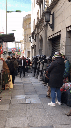 Protest activity observed amid daily life in La Paz