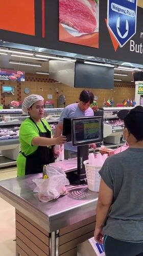 Browsing a Chiang Mai supermarket, from produce to seafood