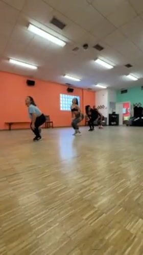 Women's dance group meets for morning session in Madrid studio