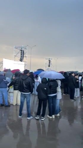Rain-soaked crowds attend Jastar Open Air festival in Kokshetau