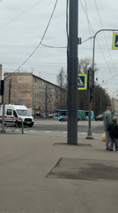 Routine morning street life documented across Saint Petersburg