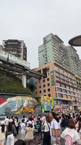 Morning street life documented across Yuzhong District, Chongqing