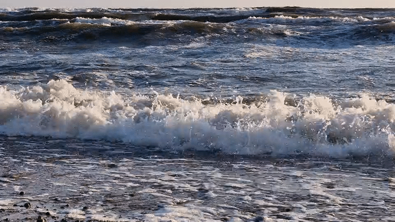 Afternoon on the Baltic: waves, kites, and a Klaipėda beach