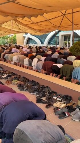 Congregational prayer, inside and outside a Karachi mosque