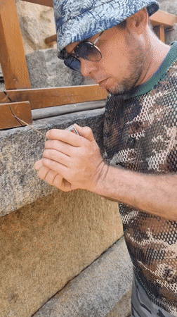Daily life moments captured in Lepakshi: wall art and crowded bus