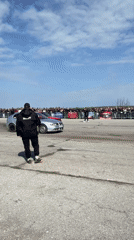 Drag race between two cars draws crowd in Ostrovo