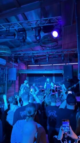 Live band performs at Balashikha restaurant venue