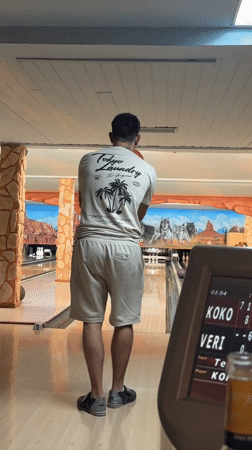 Purple bowling ball rolls down a desert-themed lane in Hanau