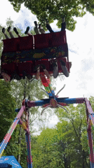 Amusement park rides draw crowds in Minsk afternoon