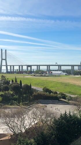 Clear morning view of Vasco da Gama Bridge captured