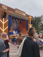 Art Nouveau architecture and live outdoor performance in central Moscow