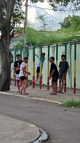 Outdoor fitness and street life at a Lhokseumawe recreational area