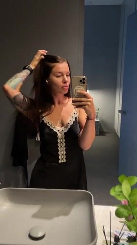 Bathroom selfies and rural landscapes around Kediri at dusk