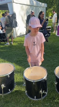 Rimī Piknik festival draws crowds to Riga park