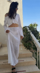 Woman in white outfit spotted in Safaga, Egypt