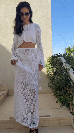 Woman in white outfit spotted in Safaga, Egypt
