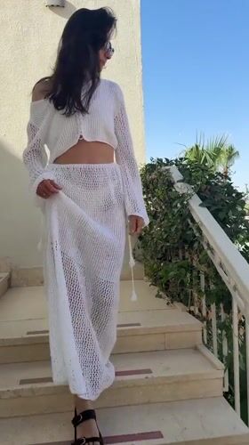 Woman in white outfit spotted in Safaga, Egypt