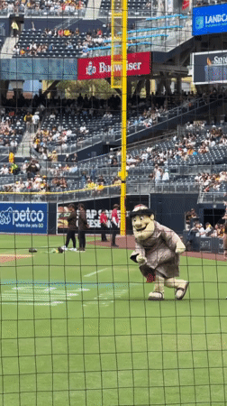 Padres mascot Swinging Friar dances for full crowd
