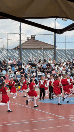 Traditional folk dance performance draws crowds in Rakovski, Bulgaria