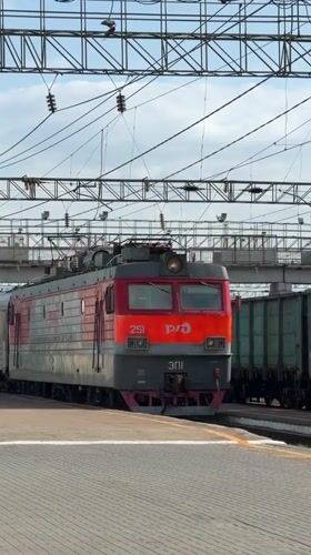 Passenger train documented at Petrov Val station, Russia