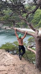 Two people spotted on cliff edge at Mayak Gamov