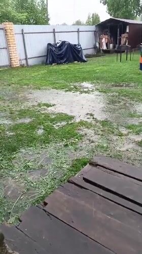 Rainy afternoon brings flooding, homemade pizza in Andreyevo