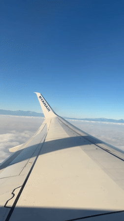 Ryanair passengers document flight experience over Málaga Spain