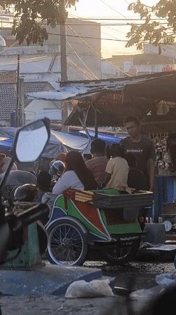 Daily life captured around Lhokseumawe market area