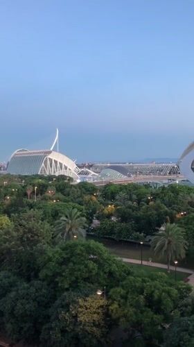Evening scene captured at Valencia's City of Arts and Sciences