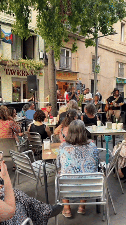 Live music and a lounging dog, one Barcelona evening