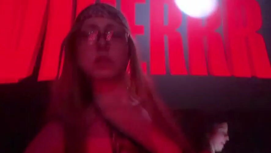 Late-night clubbing scene documented in Milan venue