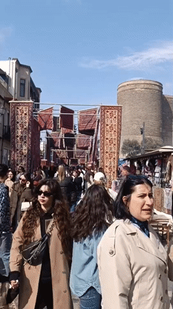 Cultural festival draws crowds near Baku's historic Maiden Tower
