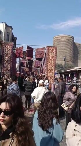 Cultural festival draws crowds near Baku's historic Maiden Tower